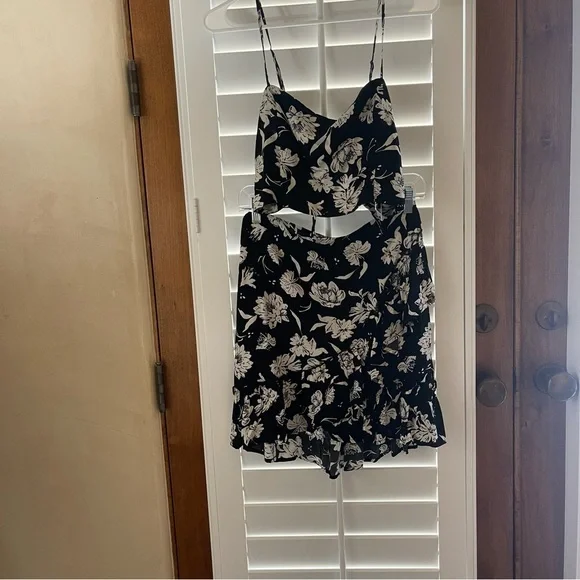 Free People I’ve Got A Feeling Black White Floral Skirt and Top Set, NWT, Small - Picture 5 of 15